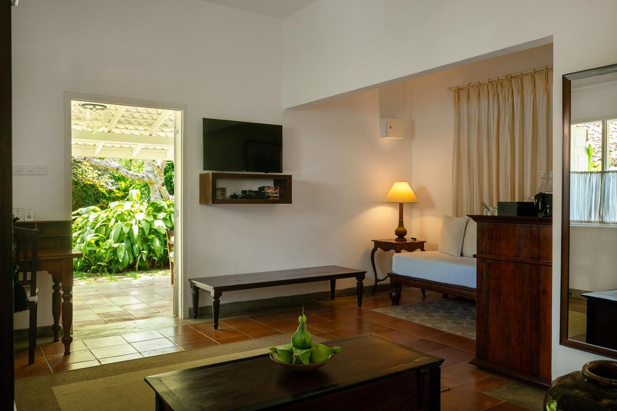 Nyne Hotels Rock Villa, Bentota Ngoại thất bức ảnh